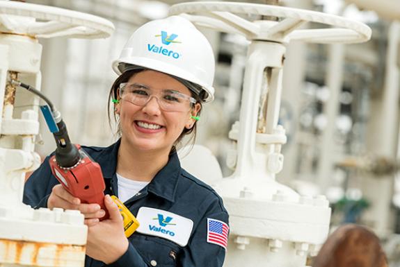 yd7610 Refinery Employee