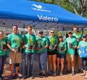 yd7610 Volunteers distributed free plants and trees to neighbors for Earth Day
