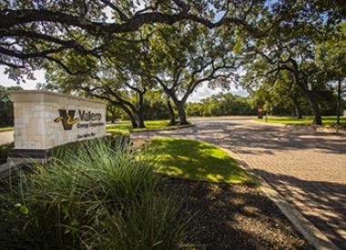 yd7610 corporate headquarters entrance